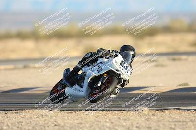 media/Dec-07-2025-CVMA (Sun) [[3e7d2de5dc]]/Race 18-Formula Twins-Formula 40 UL/